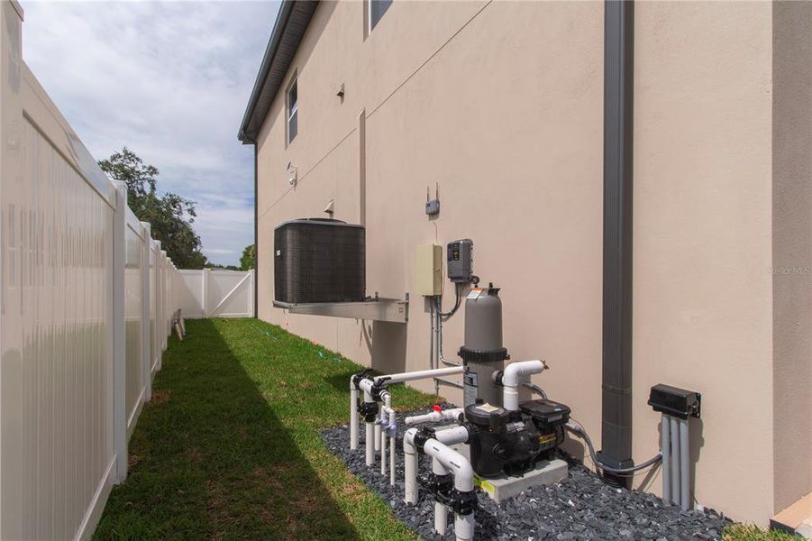 Exterior details and patio area of a home in , Tampa (Image 60).