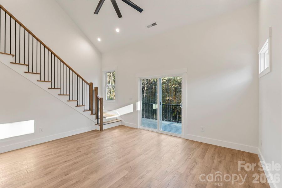 Spacious, unfurnished interior of a new home in , Hickory (Image 41).