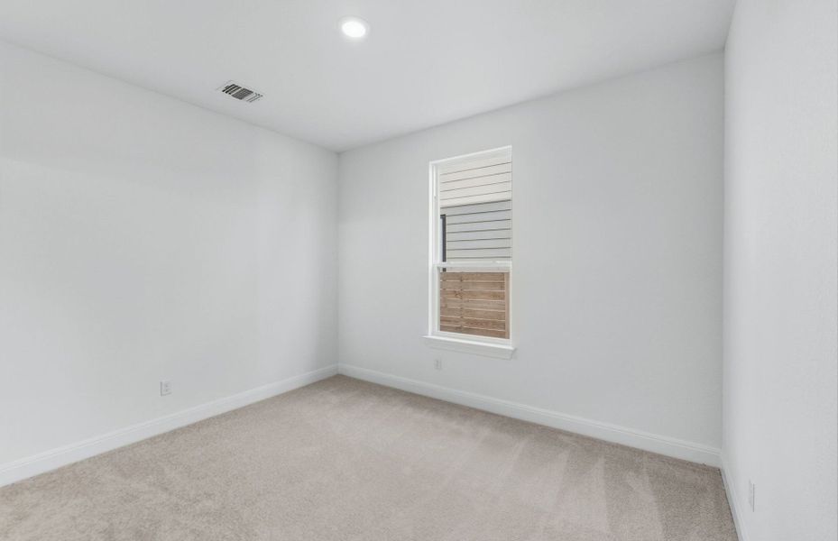 Spacious, unfurnished interior of a new home in Horizon Lake, Leander (Image 19).