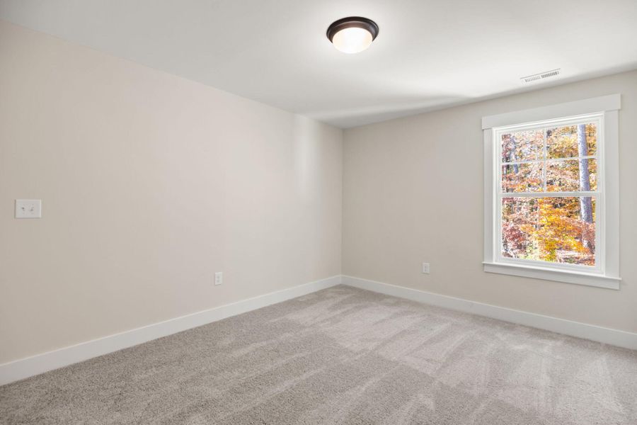 Spacious, unfurnished interior of a new home in Harbor Crossing, Greensboro (Image 32).