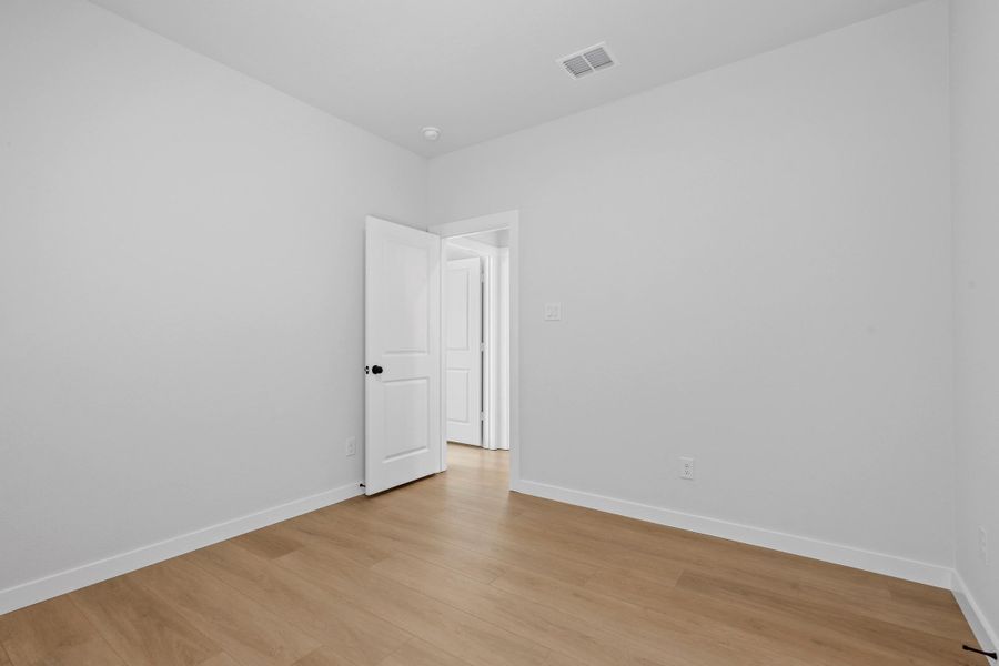 Representative unfurnished interior of a home built from the Iverson I by Cheldan Homes in Pitcock Addition, Graham (Image 65).