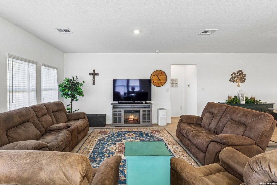 Furnished interior view inside a new home in Navarro Ranch, Seguin (Image 7).