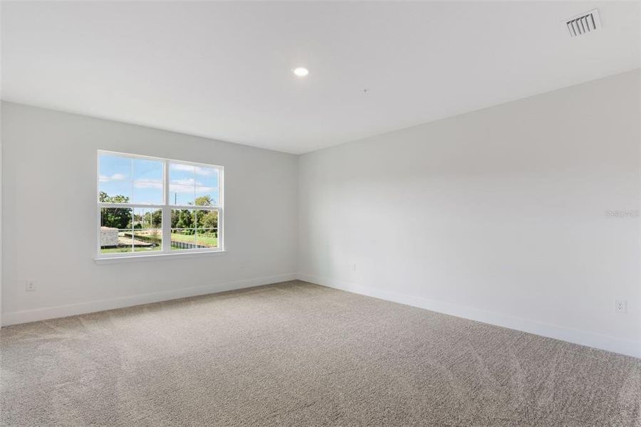 Spacious, unfurnished interior of a new home in Magnolia Reserve, Ocoee (Image 26).