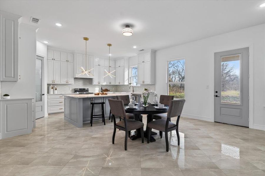 Furnished interior view inside a new home in , Celeste (Image 5).