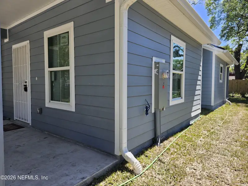 Exterior details and patio area of a home in , Jacksonville (Image 3).