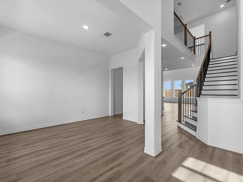 Spacious, unfurnished interior of a new home in Wildrye, Waller (Image 10).