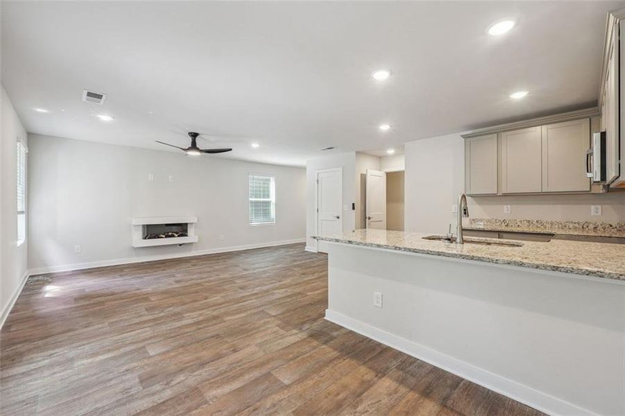 Spacious, unfurnished interior of a new home in Stonewall Station, Atlanta (Image 14).