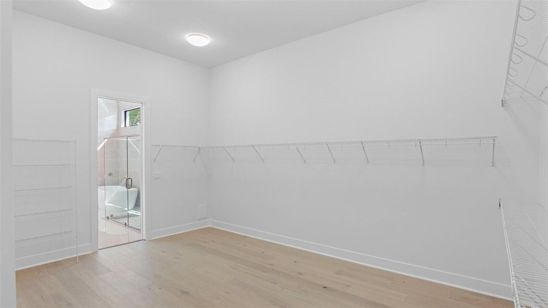 Spacious, unfurnished interior of a new home in , Palm Beach Gardens (Image 47).