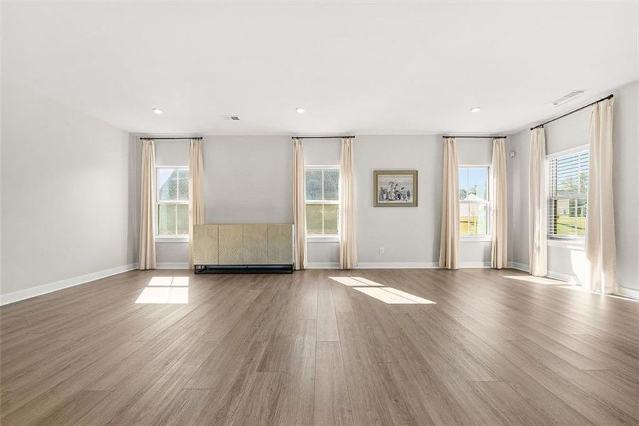 Spacious, unfurnished interior of a new home in Southern Hills, McDonough (Image 28).