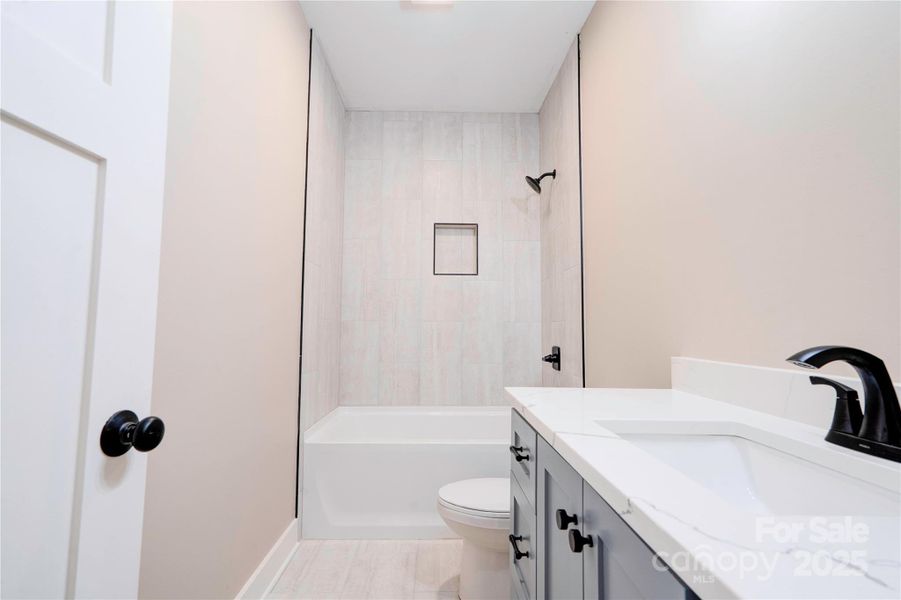 Furnished interior view inside a new home in , Kings Mountain (Image 5).