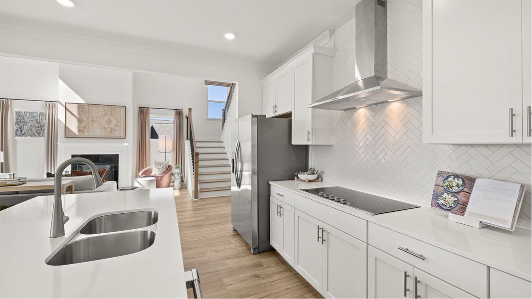 3768 Fairmont Kitchen 4of5 F1 Base3 050925 3768 Fairmont Kitchen 4of5 F1 Base3 050925