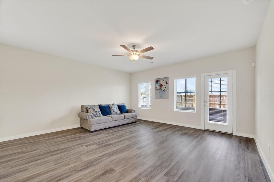 Spacious, unfurnished interior of a new home in Heights of Barbers Hill, Baytown (Image 27).