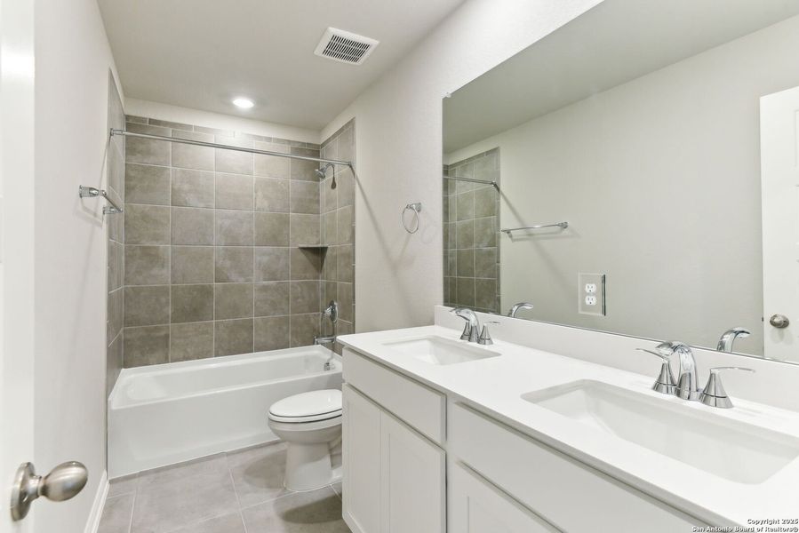 Furnished interior view inside a new home in Remington Ranch, San Antonio (Image 15). Furnished interior view inside a new home in Remington Ranch, San Antonio (Image 15).