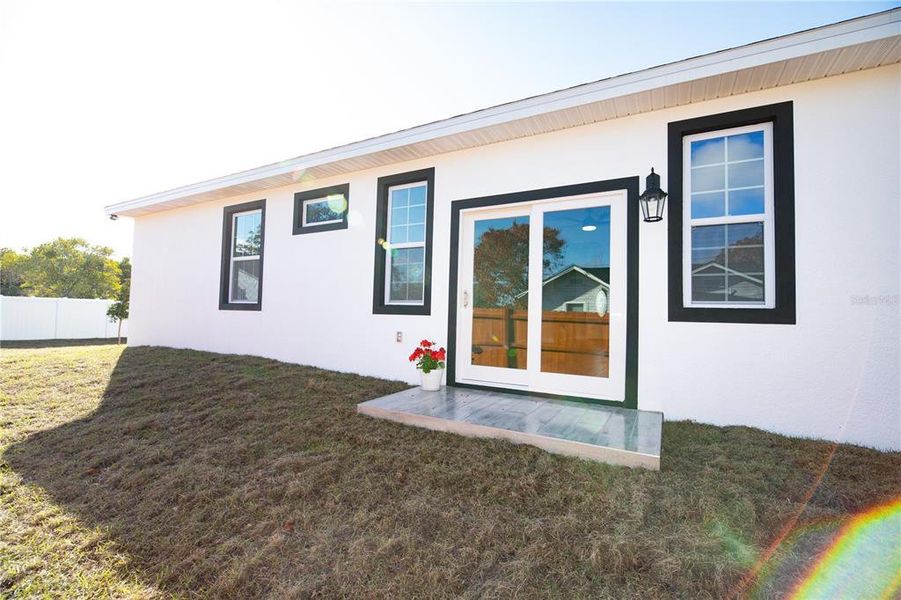 Exterior details and patio area of a home in , Lake Wales (Image 3).