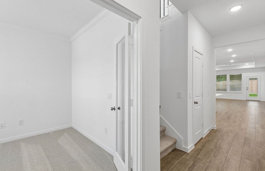 Spacious, unfurnished interior of a new home in Mavera, Conroe (Image 17). Spacious, unfurnished interior of a new home in Mavera, Conroe (Image 17).