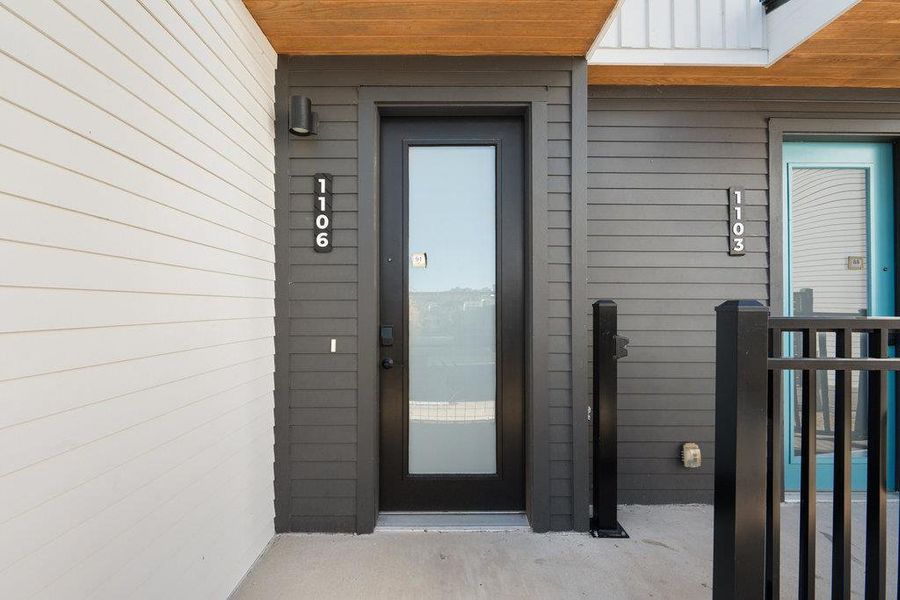 Images are for illustrative purposes only. Photos reflect a similar floor plan and are intended to convey the overall look and feel of the interiors.