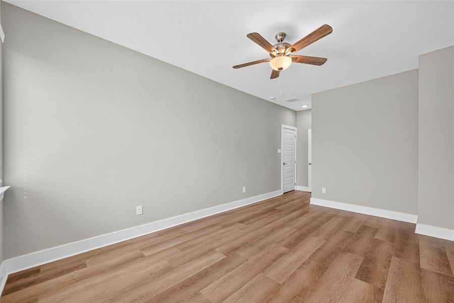 Spacious, unfurnished interior of a new home in , Cleveland (Image 33).