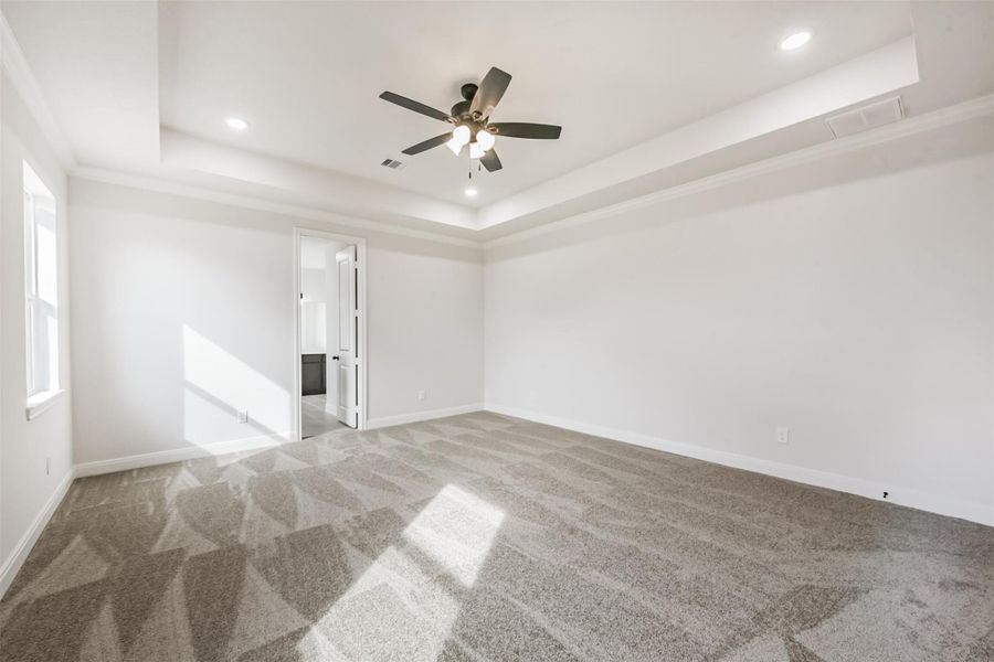 Spacious, unfurnished interior of a new home in , Baytown (Image 34).