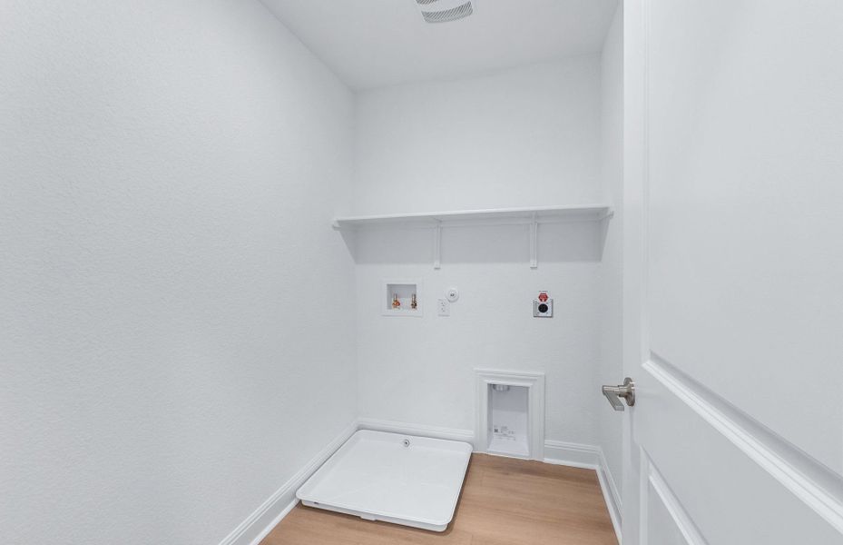 Spacious, unfurnished interior of a new home in Saddleback at Santa Rita Ranch, Liberty Hill (Image 25). Spacious, unfurnished interior of a new home in Saddleback at Santa Rita Ranch, Liberty Hill (Image 25).