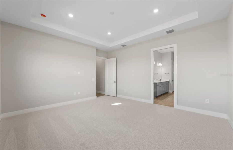 Spacious, unfurnished interior of a new home in Del Webb Catalina, Lakewood Ranch (Image 30).