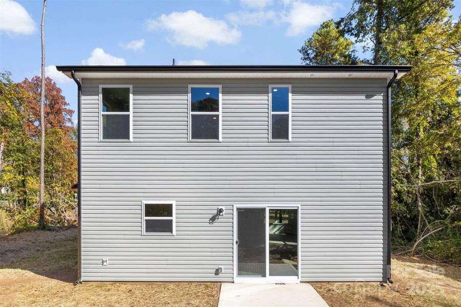 Image 47 of a home in .