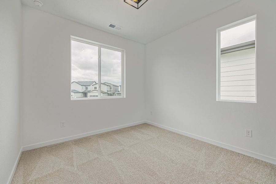 Spacious, unfurnished interior of a new home in Painted Prairie, Aurora (Image 33).