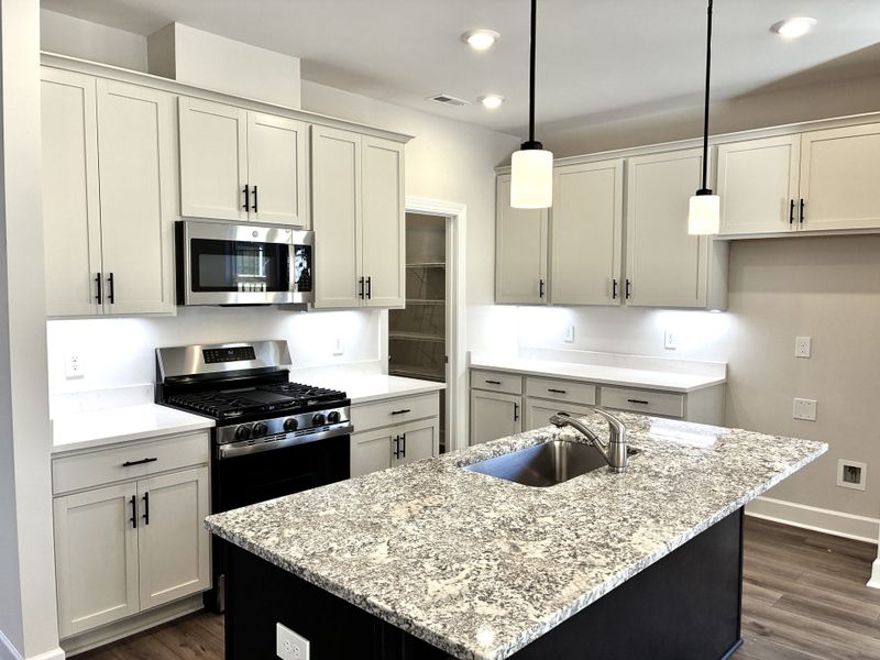 Furnished interior view inside a new home in Holly Ridge, Greenville (Image 7).