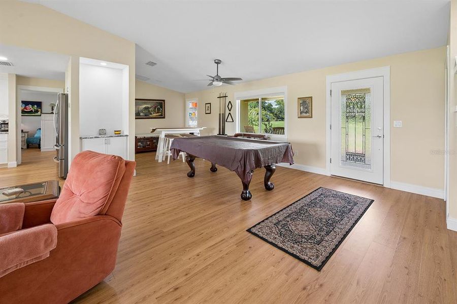 Furnished interior view inside a new home in , Chiefland (Image 33).
