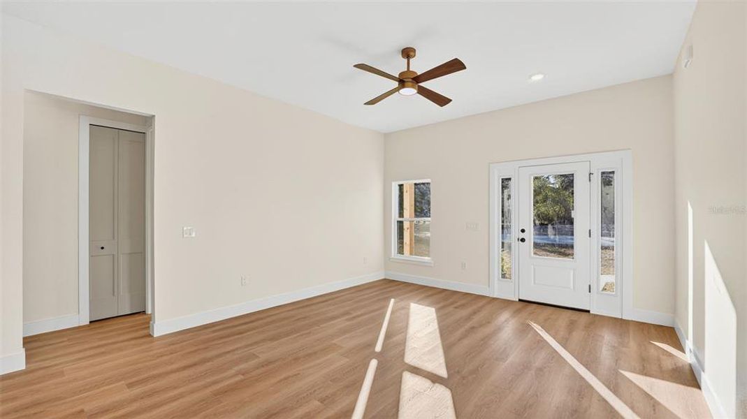Spacious, unfurnished interior of a new home in , Debary (Image 17).