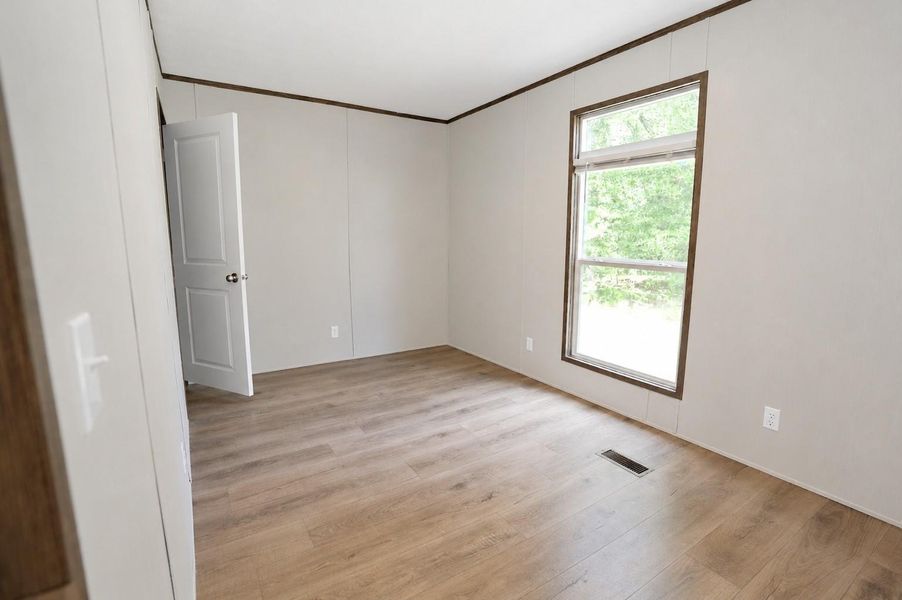 Spacious, unfurnished interior of a new home in , Cleveland (Image 10).