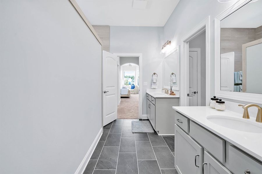 Mango Bay, Master Bathroom