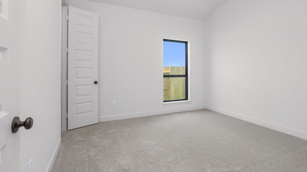Spacious, unfurnished interior of a new home in Artavia, Conroe (Image 13).