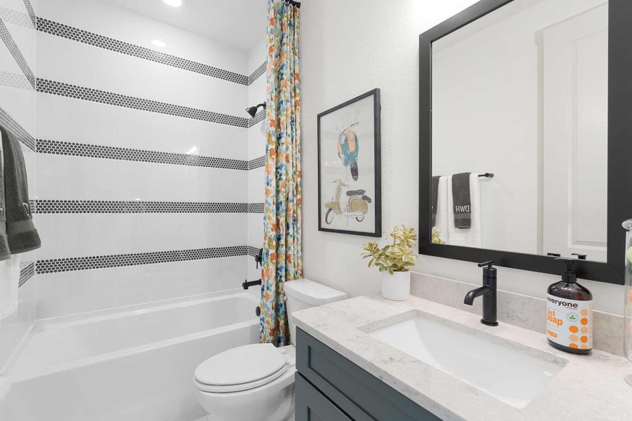 The Kaylee - Bath The Kaylee - Bath