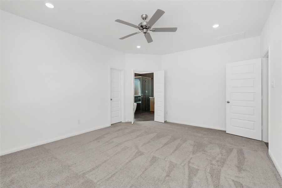 Spacious, unfurnished interior of a new home in Harmony Cove, Humble (Image 18).