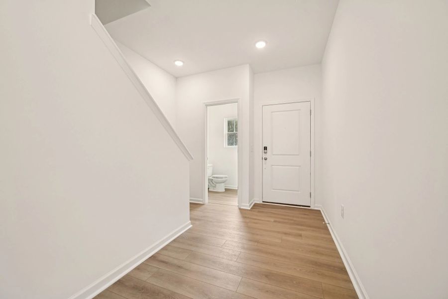 Representative images and renderings are for illustrative purposes. Actual structural options and design finishes of home may vary.