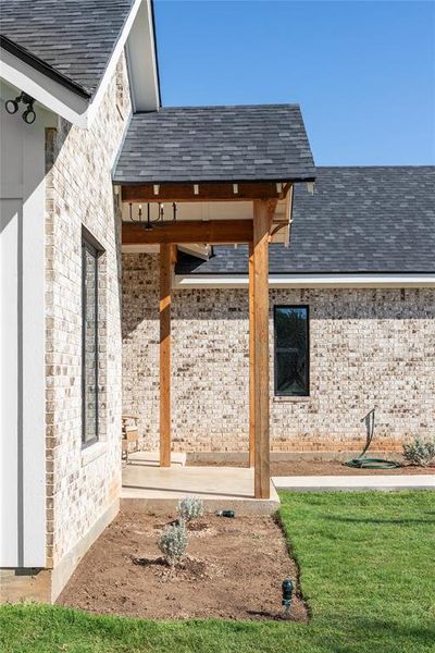 Exterior details and patio area of a home in , Brownwood (Image 23).