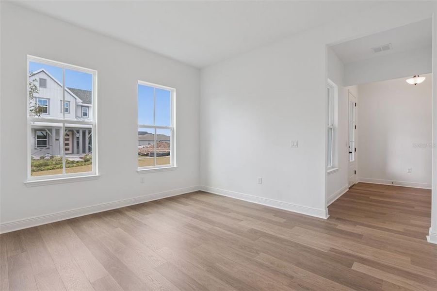 Spacious, unfurnished interior of a new home in Laureate Park (Craft Homes), Orlando (Image 31).
