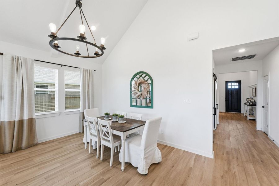 Dining Area with gorgeous fixture Dining Area with gorgeous fixture