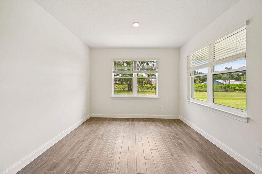 Spacious, unfurnished interior of a new home in Hampton Park - Signature Series, Vero Beach (Image 18).