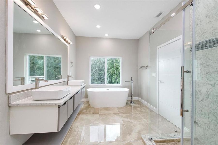 Furnished interior view inside a new home in , Davenport (Image 16).