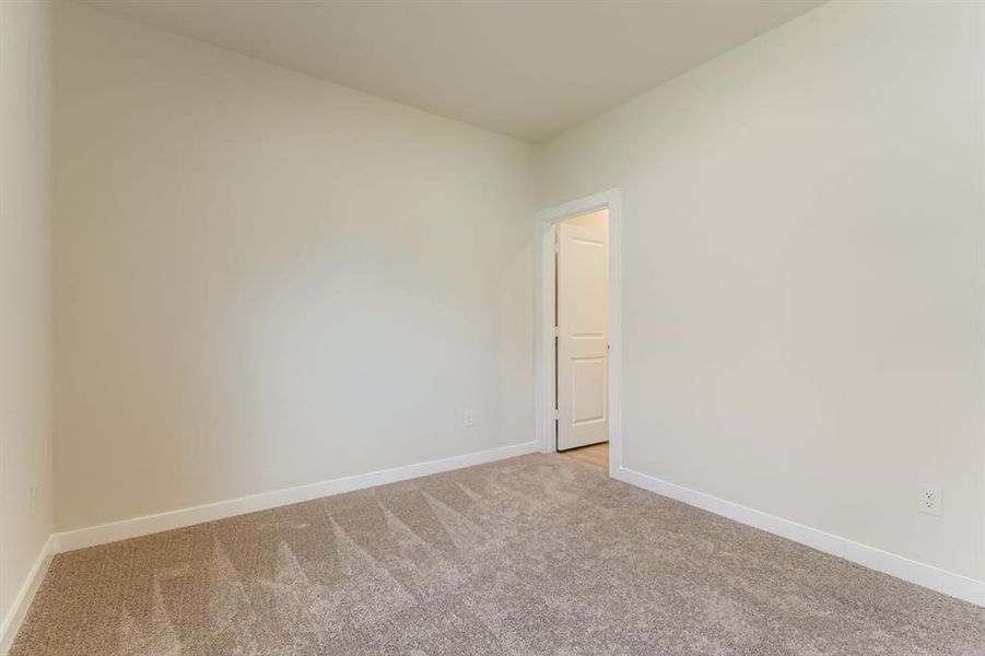 Spacious, unfurnished interior of a new home in MiraVerde, Crowley (Image 24).