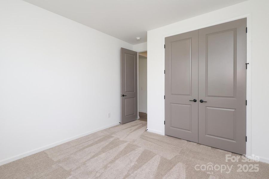 Image 39 of a home in Estates at Sugar Creek.