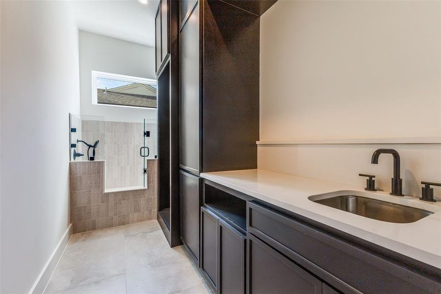 Laundry with Dog Wash Laundry with Dog Wash