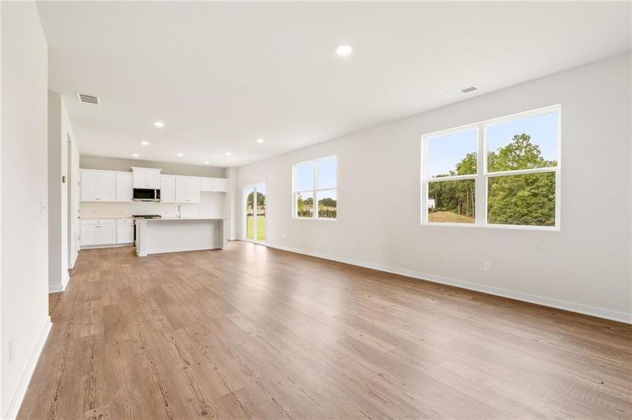Spacious, unfurnished interior of a new home in Walker Grove, McDonough (Image 30). Spacious, unfurnished interior of a new home in Walker Grove, McDonough (Image 30).