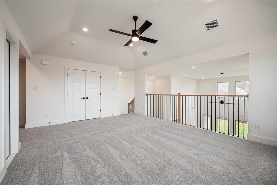 Spacious, unfurnished interior of a new home in Tavolo Park, Fort Worth (Image 34). Spacious, unfurnished interior of a new home in Tavolo Park, Fort Worth (Image 34).
