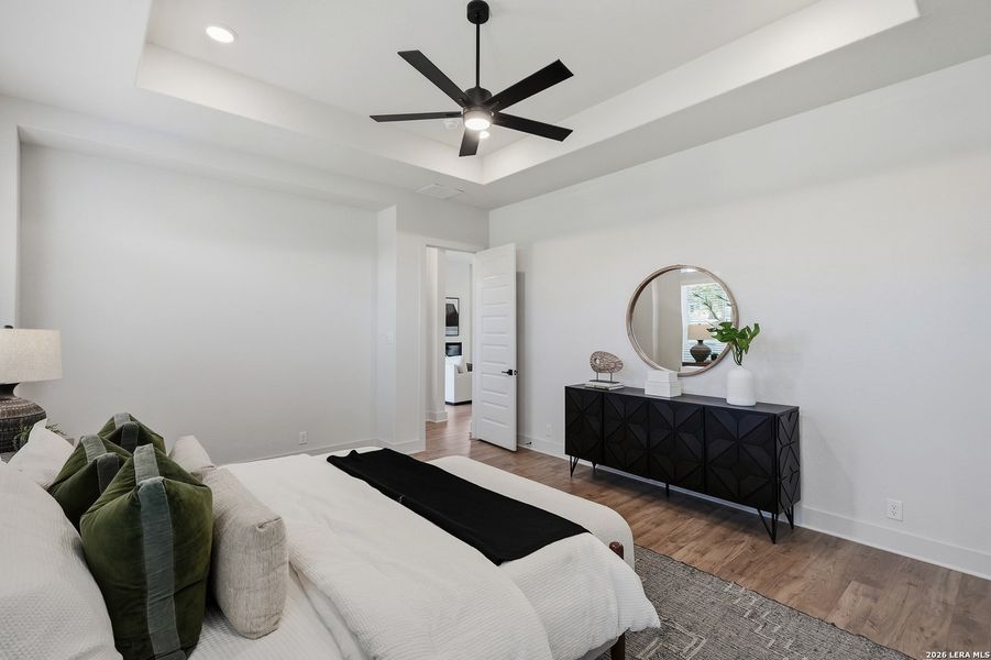 Furnished interior view inside a new home in Mesa Western, Cibolo (Image 33). Furnished interior view inside a new home in Mesa Western, Cibolo (Image 33).