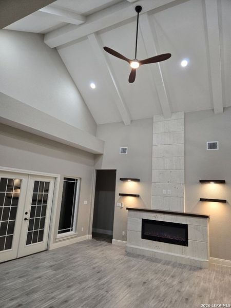 Spacious, unfurnished interior of a new home in , La Vernia (Image 9). Spacious, unfurnished interior of a new home in , La Vernia (Image 9).