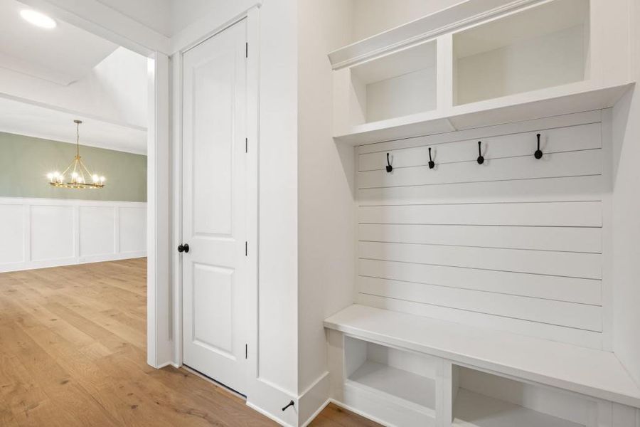 Spacious, unfurnished interior of a new home in White Post on Lake Lanier, Gainesville (Image 16). Spacious, unfurnished interior of a new home in White Post on Lake Lanier, Gainesville (Image 16).