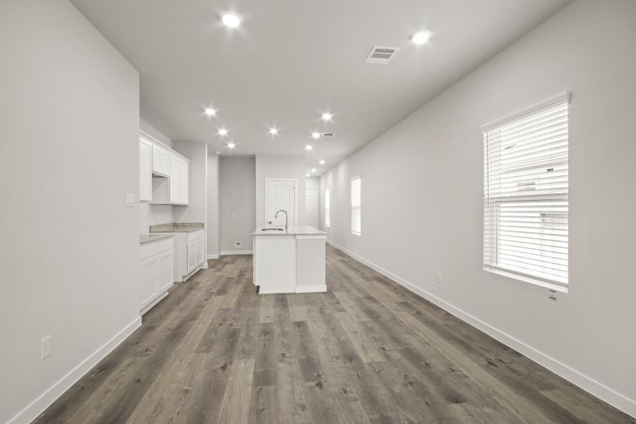 Image 20 of a home in Sherwood Glen.