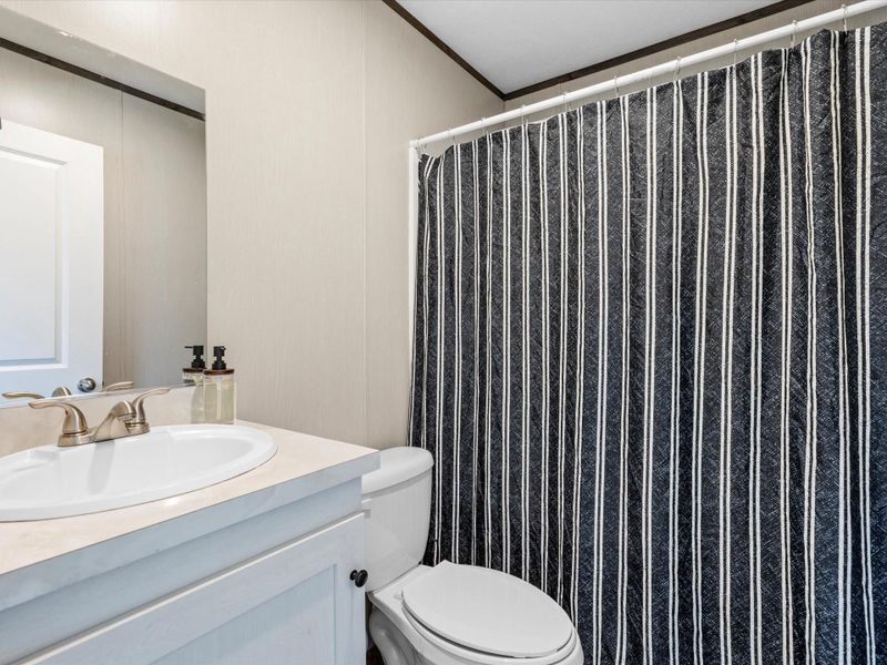 Furnished interior view inside a new home in , La Vernia (Image 11).